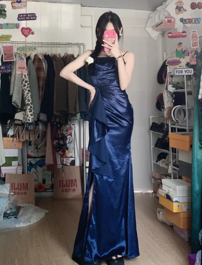 Elegantes nachtblaues Meerjungfrauen-Abendkleid mit hohem Schlitz und Rüschen aus Satin, langes Ballkleid P4288