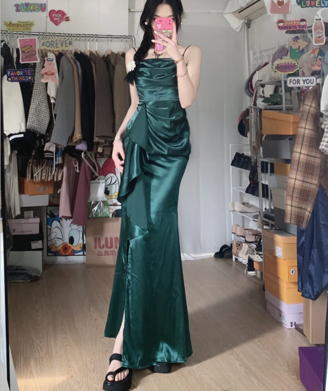 Elegantes nachtblaues Meerjungfrauen-Abendkleid mit hohem Schlitz und Rüschen aus Satin, langes Ballkleid P4288