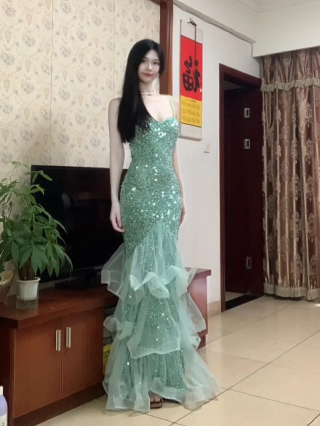 Traumhafte Prinzessin Mintgrünes Meerjungfrauen-Spaghettiträger-Rückenfreies Pailletten-Abendkleid Ballkleid P4291