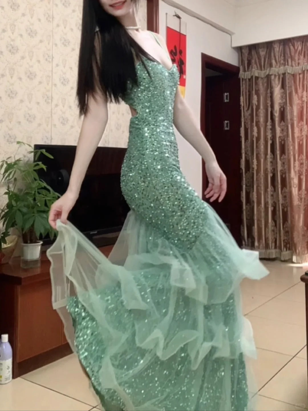Traumhafte Prinzessin Mintgrünes Meerjungfrauen-Spaghettiträger-Rückenfreies Pailletten-Abendkleid Ballkleid P4291