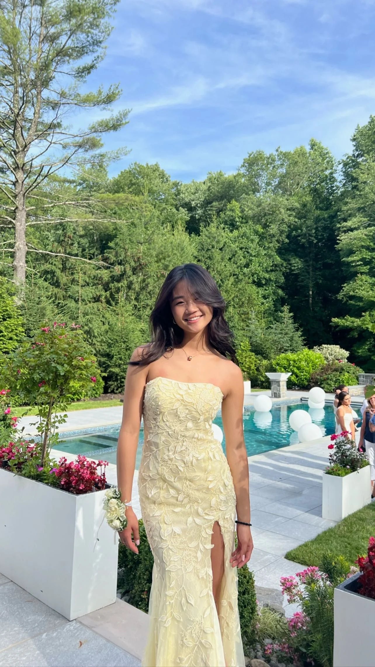 Sexy Mermaid Strapless Yellow Lace Long Prom Dress P1619