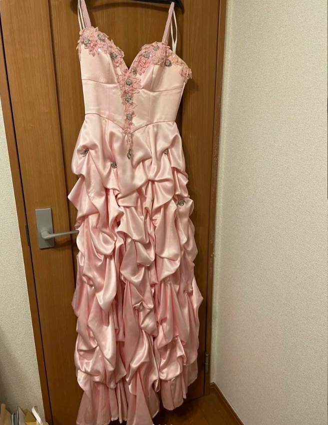 Elegantes pinkes Spaghetti-Träger-Herzausschnitt-Satin-Ballkleid Abendkleid P4305