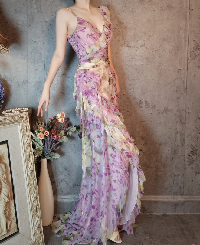 Französisch Romantisch Lila Geblümt V-Ausschnitt Rückfrei Mehrlagig Plissiert Chiffon Ballkleid Abendkleid P4312