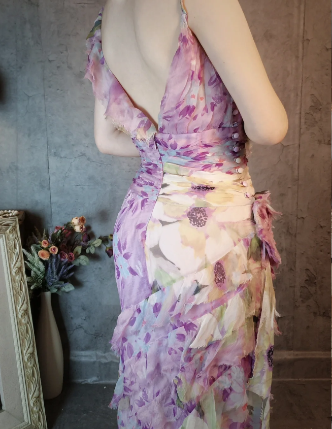 Französisch Romantisch Lila Geblümt V-Ausschnitt Rückfrei Mehrlagig Plissiert Chiffon Ballkleid Abendkleid P4312