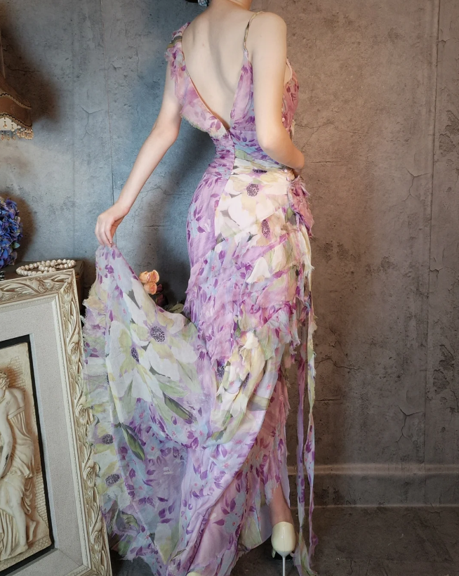 Französisch Romantisch Lila Geblümt V-Ausschnitt Rückfrei Mehrlagig Plissiert Chiffon Ballkleid Abendkleid P4312