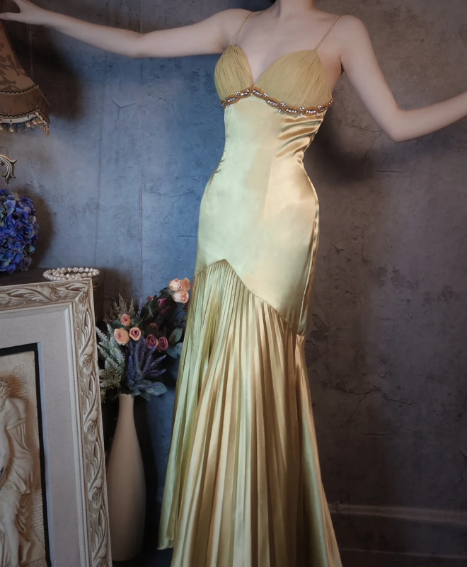 Vintage Grünes Meerjungfrau Abendkleid mit tiefem V-Ausschnitt, plissiert, Satin, langes Ballkleid P4319