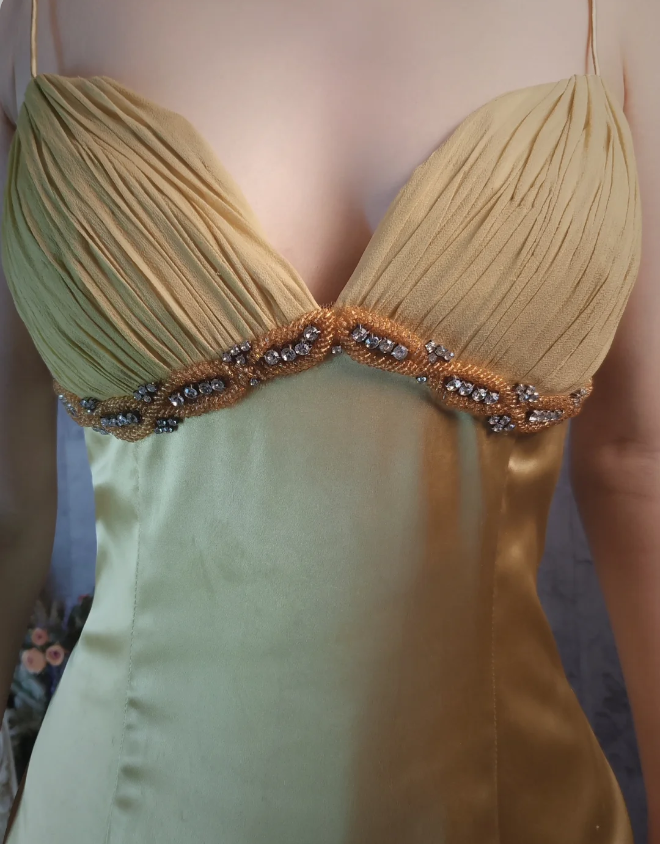Vintage Grünes Meerjungfrau Abendkleid mit tiefem V-Ausschnitt, plissiert, Satin, langes Ballkleid P4319