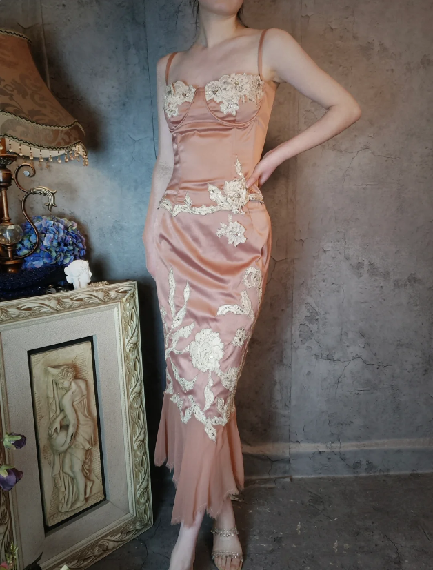 Elegantes pinkes Meerjungfrauen-Spaghettiträger-Kleid aus Satin mit Spitzenstickereien für Abschlussball/Abend P4320