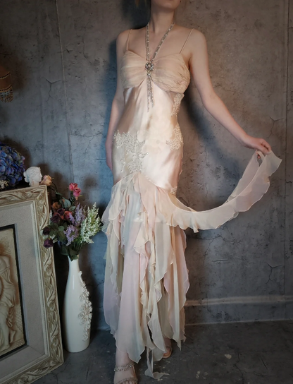 Elegantes hellrosa Meerjungfrau Pailletten Geschichtetes Rüschen Satin Abschlussballkleid Abendkleid P4321