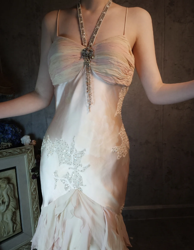 Elegantes hellrosa Meerjungfrau Pailletten Geschichtetes Rüschen Satin Abschlussballkleid Abendkleid P4321