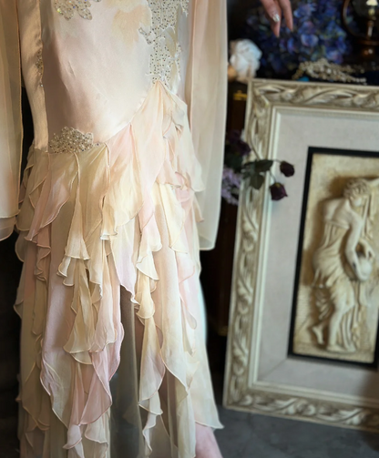 Elegantes hellrosa Meerjungfrau Pailletten Geschichtetes Rüschen Satin Abschlussballkleid Abendkleid P4321