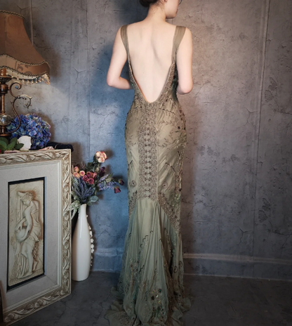 Vintage Luxuriöses grünes Meerjungfrauen-Abendkleid mit tiefem V-Ausschnitt, Perlenstickerei und Chiffon P4327