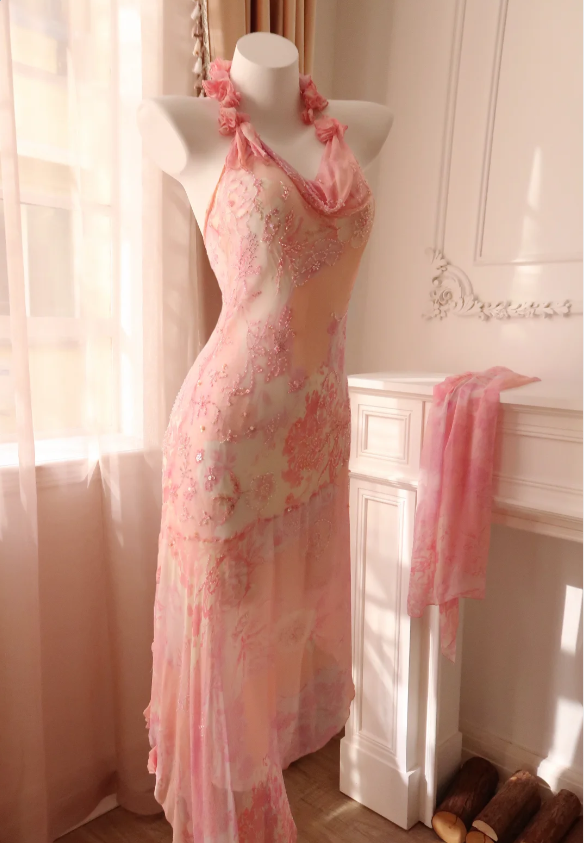 Süßes rosafarbenes Meerjungfrauen-Neckholder-Abendkleid aus Chiffon mit Perlen P4329