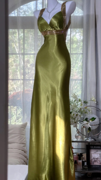 Elegantes olivgrünes Meerjungfrauen-Abendkleid mit V-Ausschnitt, rückenfrei, aus Satin, langes Ballkleid P4033