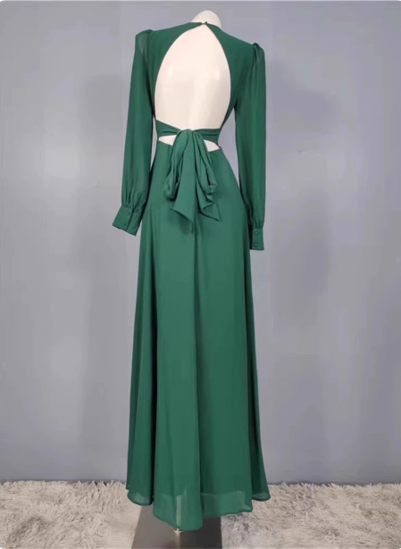 Elegantes, tiefgrünes A-Linien-Abendkleid aus Chiffon mit V-Ausschnitt, langen Ärmeln und rückenfreiem Design, P4332