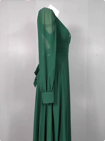 Elegantes, tiefgrünes A-Linien-Abendkleid aus Chiffon mit V-Ausschnitt, langen Ärmeln und rückenfreiem Design, P4332