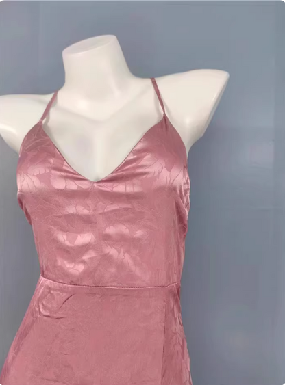 Süßes rosa Meerjungfrau-Abendkleid mit überkreuzten Bändern, Stickereien, Satin und Schlitz P4333