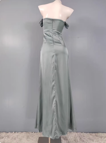 Elegantes graugrünes Ballkleid mit herzförmigem Ausschnitt, schmalem Schlitz und Satinstoff P4334