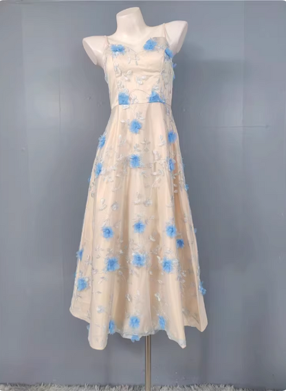 Süßes A-Linien-Abendkleid aus Tüll mit 3D-Blumenstickerei P4335
