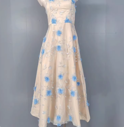 Süßes A-Linien-Abendkleid aus Tüll mit 3D-Blumenstickerei P4335