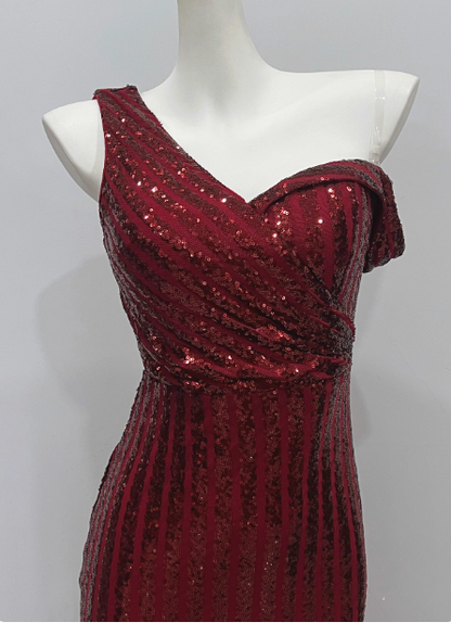 Glamouröses burgunderrotes figurbetontes Pailletten-Abendkleid mit One-Shoulder-Träger und Schlitz für den Abschlussball P4339