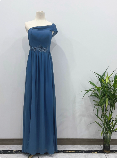 Élégante Robe de Bal de Demoiselle d'honneur en Mousseline Bleu Poussière à Une Épaule P4342