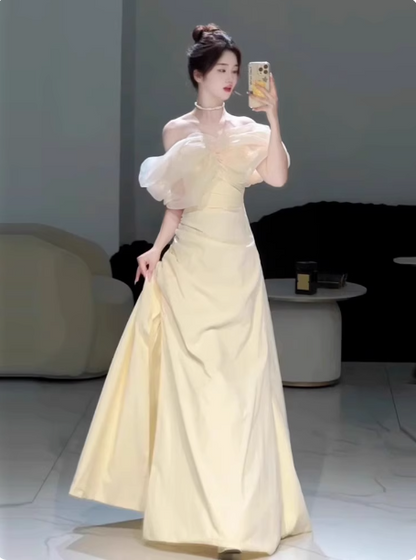 Süßes Cremegelb A-Linie Carmen-Ausschnitt Schleifenverziert Hoher Schlitz Satin Langes Ballkleid Abendkleid P4360