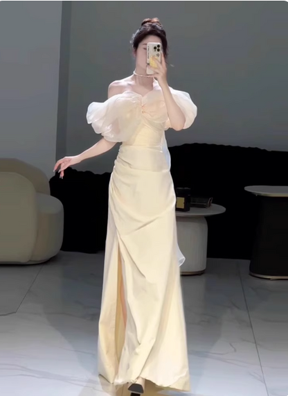 Süßes Cremegelb A-Linie Carmen-Ausschnitt Schleifenverziert Hoher Schlitz Satin Langes Ballkleid Abendkleid P4360