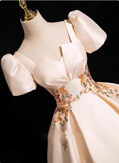 Prinzessin Helles Champagner Kurzarm Blumenbesticktes Ballkleid Abendkleid P4363