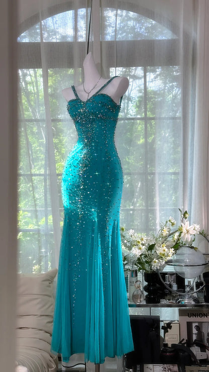 Schimmerndes seeblaues Meerjungfrauen-Abendkleid aus Chiffon mit Perlen P4037