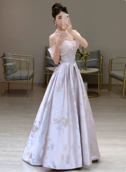 Verträumtes lavendelgrau-rosa A-Linien-Off-Shoulder-Ballkleid aus bedrucktem Satin, langes Abschlussballkleid, Abendkleid P4370
