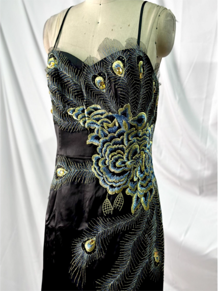 Vintage Schwarzes Pfauenfeder Besticktes Schmal Geschnittenes Satin Langes Ballkleid Abendkleid P4384