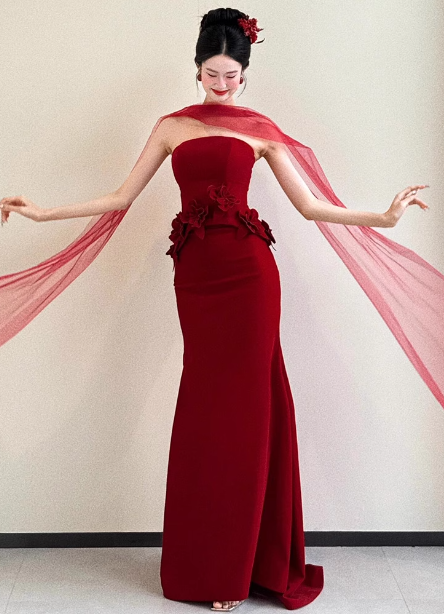 Elegantes burgunderrotes Meerjungfrauen-Trägerkleid mit 3D-Blumen-Satin-Schleppe, Ballkleid, Abendkleid P4429