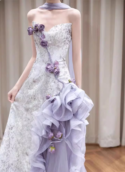 Wunderschönes lila-weißes trägerloses Ballkleid mit 3D-Blumen aus Tüll und Satin, langes Abschlussballkleid Abendkleid P4430