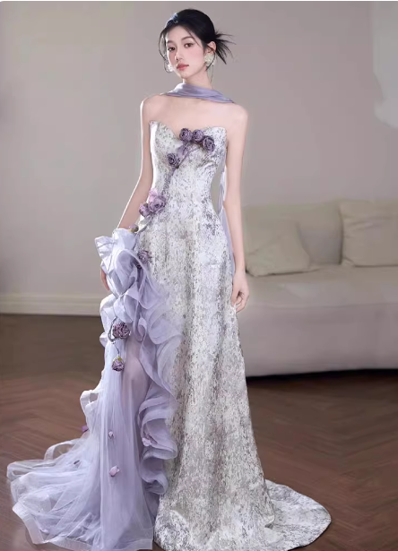 Wunderschönes lila-weißes trägerloses Ballkleid mit 3D-Blumen aus Tüll und Satin, langes Abschlussballkleid Abendkleid P4430