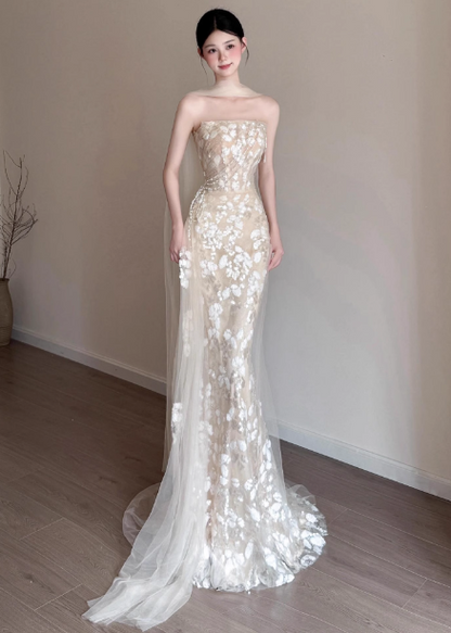 Elegantes Meerjungfrauen-Champagner-Trägerloses Blüten-Tüll-Langes Ballkleid Abendkleid P4432