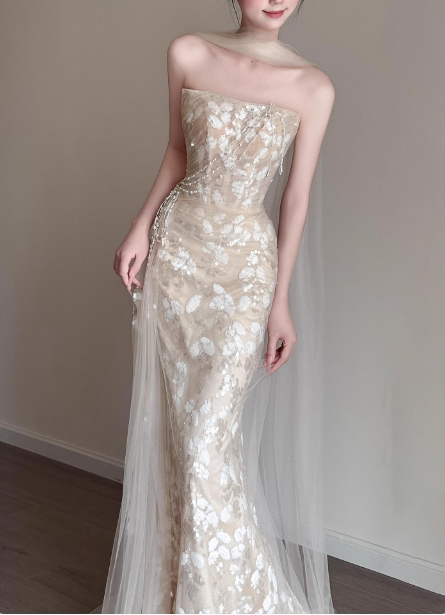 Elegantes Meerjungfrauen-Champagner-Trägerloses Blüten-Tüll-Langes Ballkleid Abendkleid P4432