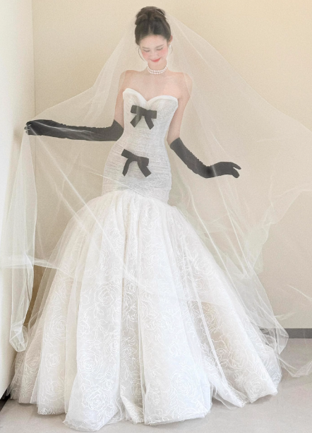 Vintage White Mermaid Sweetheart Neck Bow Lace Tulle Wedding Dress P4436