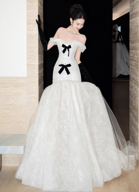 Vintage White Mermaid Sweetheart Neck Bow Lace Tulle Wedding Dress P4436