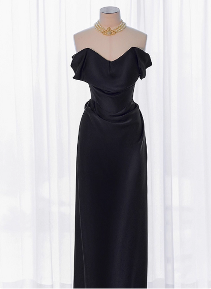 Elegantes, schwarzes, tailliertes, schulterfreies Satin-Ballkleid Abendkleid P4437