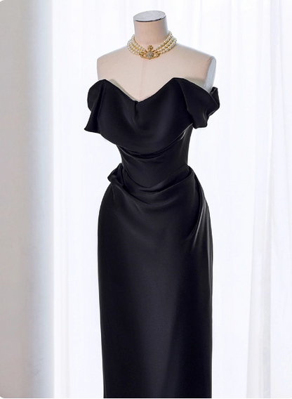 Elegantes, schwarzes, tailliertes, schulterfreies Satin-Ballkleid Abendkleid P4437