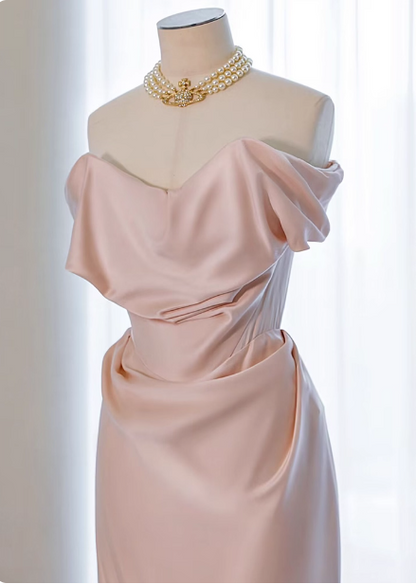 Elegantes, schwarzes, tailliertes, schulterfreies Satin-Ballkleid Abendkleid P4437
