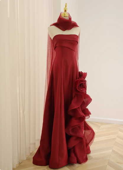 Elegantes burgunderrotes 3D-Blumen besticktes trägerloses Satin-langes Ballkleid Abendkleid P4438