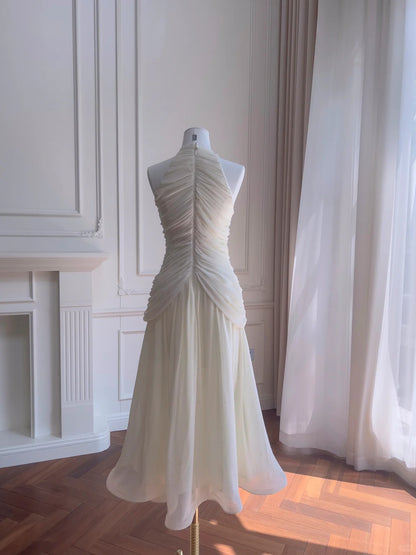 Elegantes elfenbeinfarbenes A-Linien Neckholder Perlen Falten Chiffon Ballkleid Abendkleid P4044