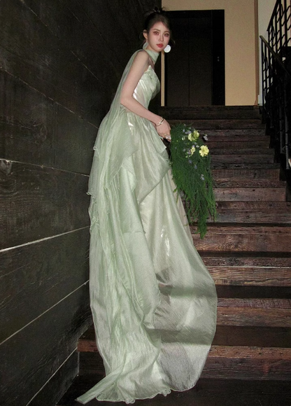 Sanftes Hellgrünes A-Linien-Trägerloses Gestuftes Rüschen-Tüll-Schleppen-Ballkleid Abendkleid P4445