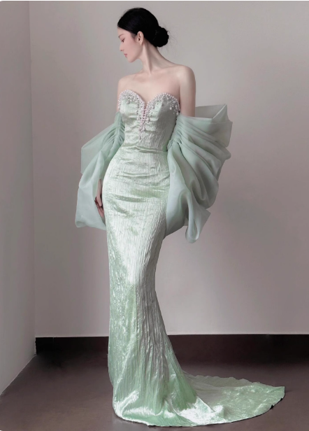 Elegantes, helles mintgrünes Meerjungfrauen-Abendkleid mit Herzausschnitt, Perlen-Rücken und glänzendem Satin-Schleppe, Ballkleid P4449