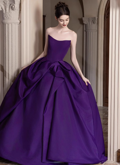 Elegantes dunkelviolettes schulterfreies A-Linien-Ballkleid aus Satin, langes Abendkleid P4452