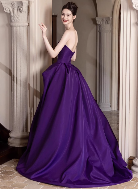 Elegantes dunkelviolettes schulterfreies A-Linien-Ballkleid aus Satin, langes Abendkleid P4452