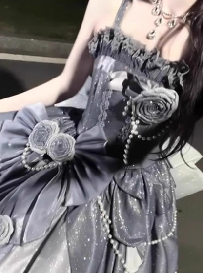 Gothic Sweet & Cool Silbergraues Spaghettiträger 3D Blumenbogen Pailletten Satinkleid Ballkleid Abendkleid P4457