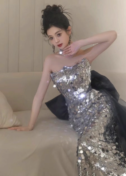 Wunderschönes silbernes Meerjungfrauen-Trägerkleid mit Schleife, Pailletten und Schleppe, Ballkleid Abendkleid P4460